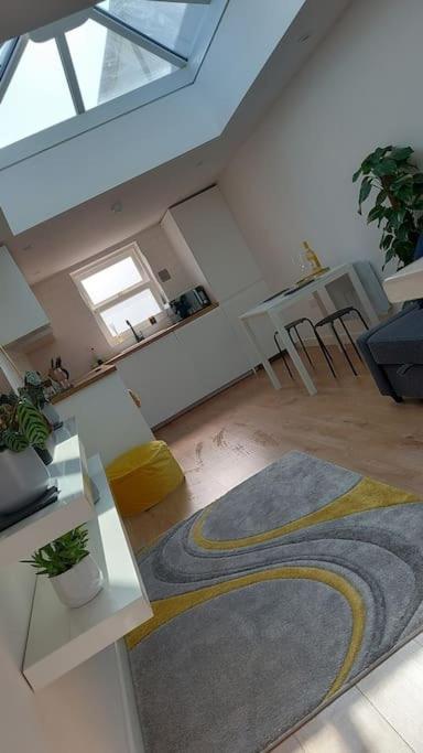 1 Bedroom Modern Duplex Southampton Esterno foto